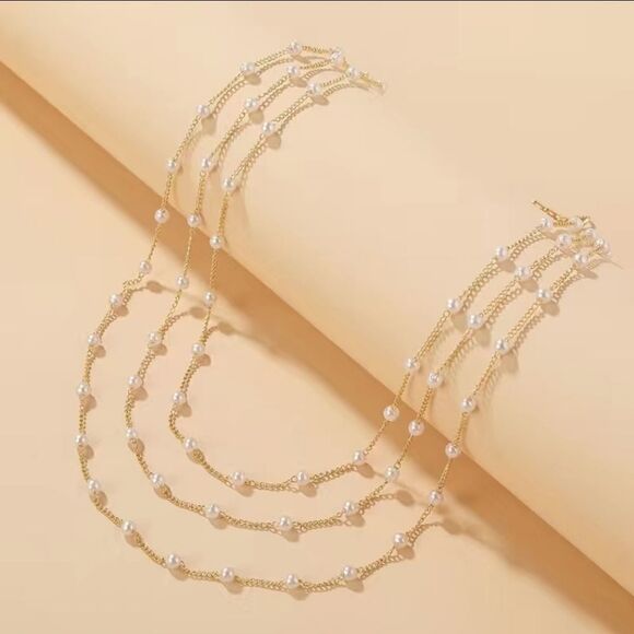 Three Layers Faux Pearl Necklace Fine Design - Picture 2 of 9